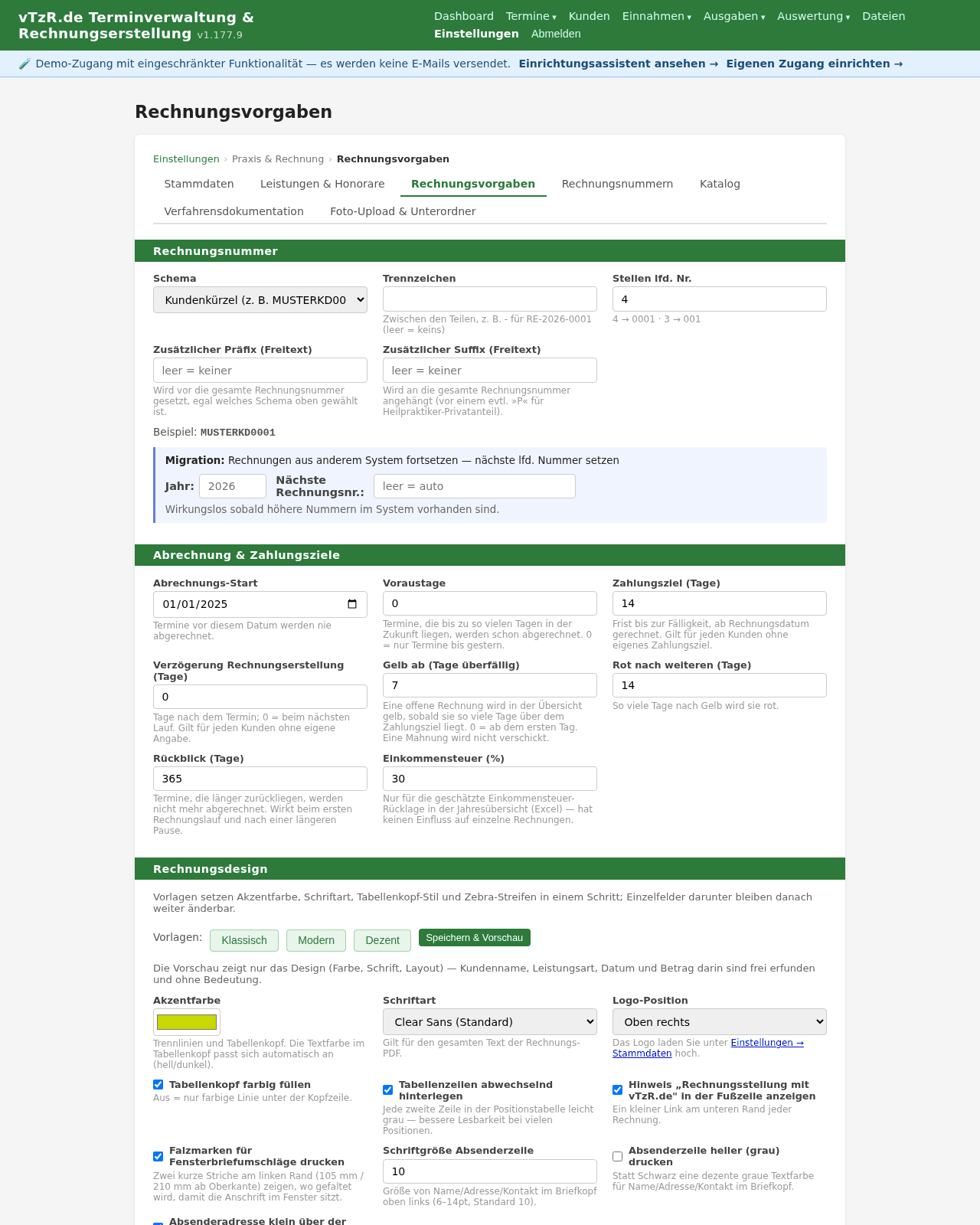 Einstellungsseite „Rechnungsvorgaben“ mit Design-Vorlagen, Farbwahl, Schriftart und Textbausteinen