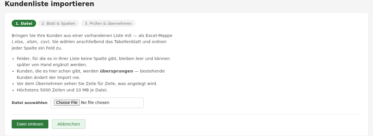Erster Schritt des Kundenimports mit der Auswahl einer Excel- oder CSV-Datei